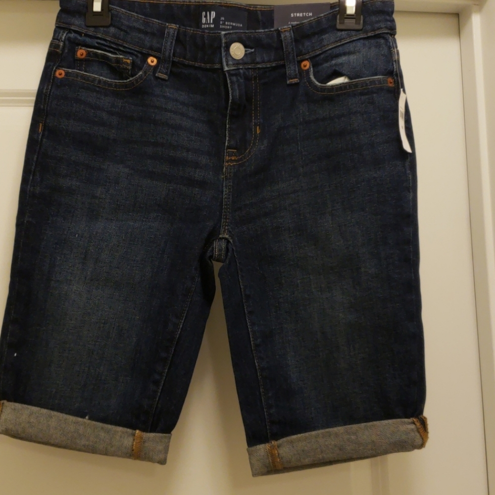 Gap shorts